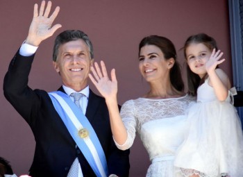 macri-awada-balcon