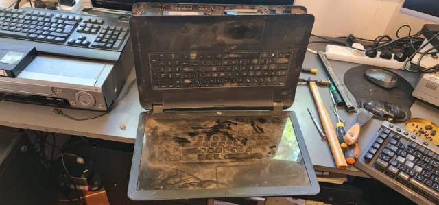 filthy-laptop